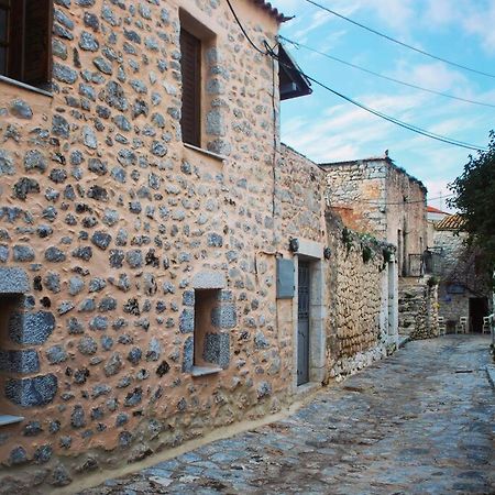 All Stone, Everything.. Apartment Areopoli Exterior foto